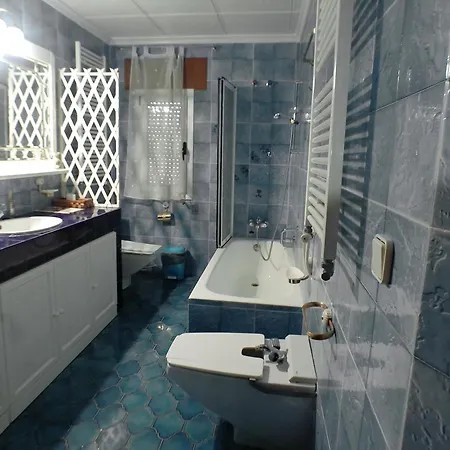 Con Piscina Umut Homes Holiday home *