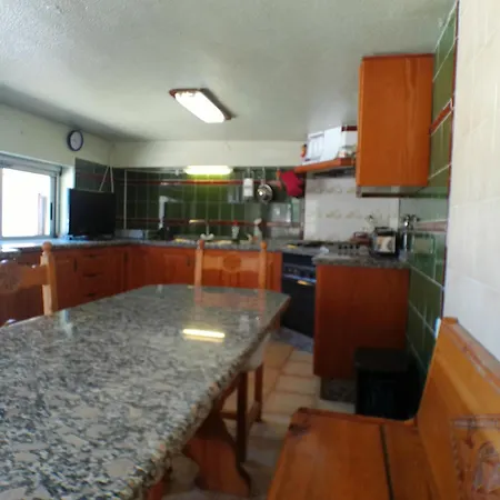 Con Piscina Umut Homes