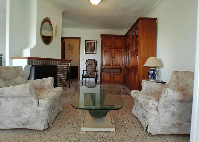 Con Piscina Umut Homes