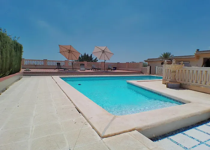 Con Piscina Umut Homes *