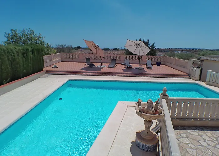 Nyaraló Con Piscina Umut Homes