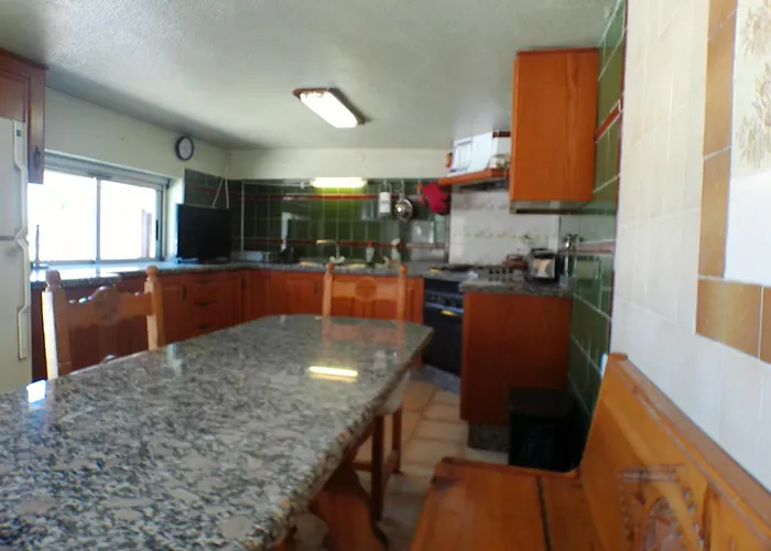 Con Piscina Umut Homes