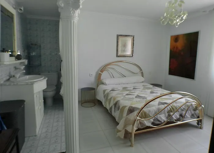 Con Piscina Umut Homes Nyaraló